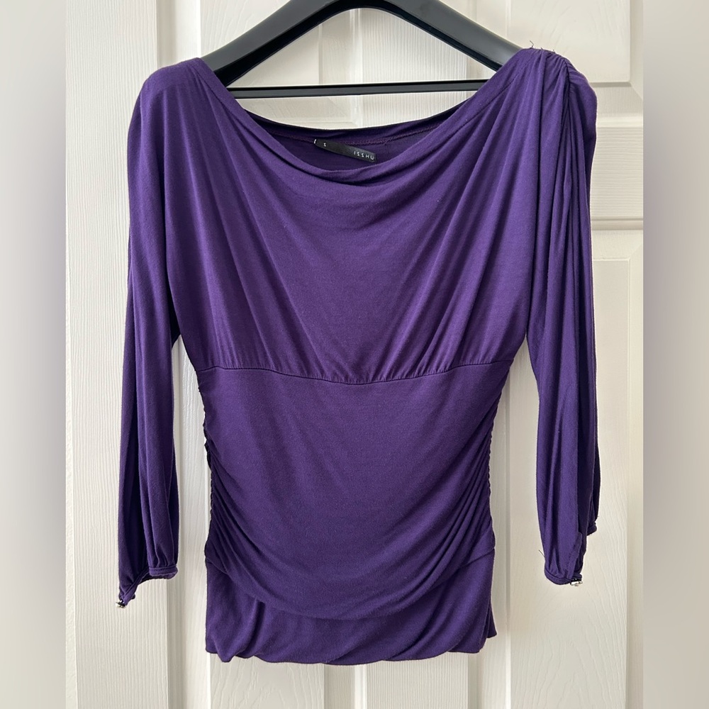 Isshu Top Dark Purple Draped Over the Shoulder Runched Dolman Sleeves Sz SM USA
